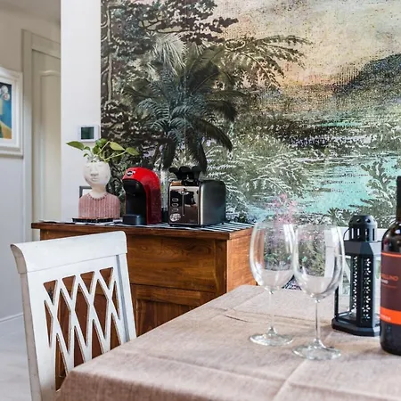 Gli Specchi - Steps To The Walls - 2 Smarttv Lägenhet *