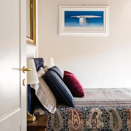 Gli Specchi - Steps To The Walls - 2 Smarttv Lucca