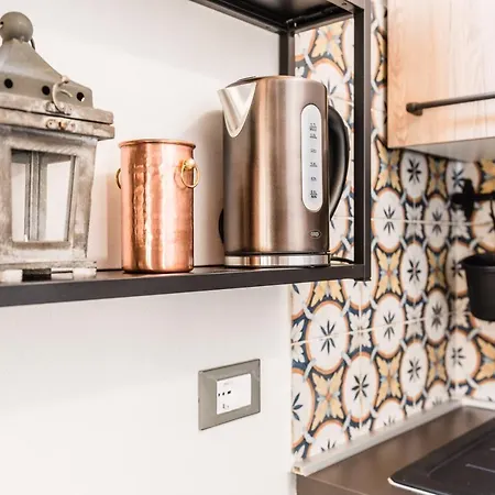 Gli Specchi - Steps To The Walls - 2 Smarttv Lägenhet